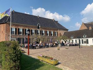 Het terras van Kasteel Café Heeren Dubbel