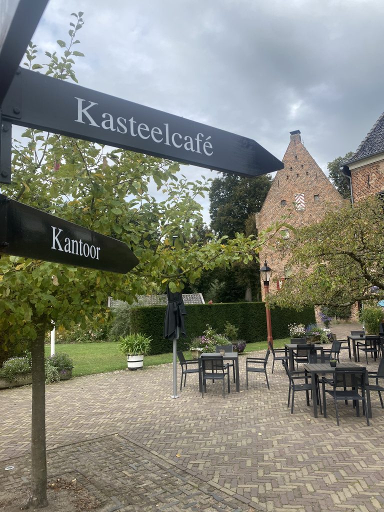Kasteel Café Heeren Dubbel bewegwijzering
